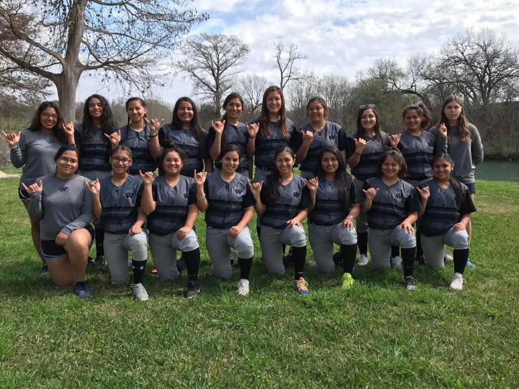 lady mavericks softball at 2018 seguin tourney.jpg